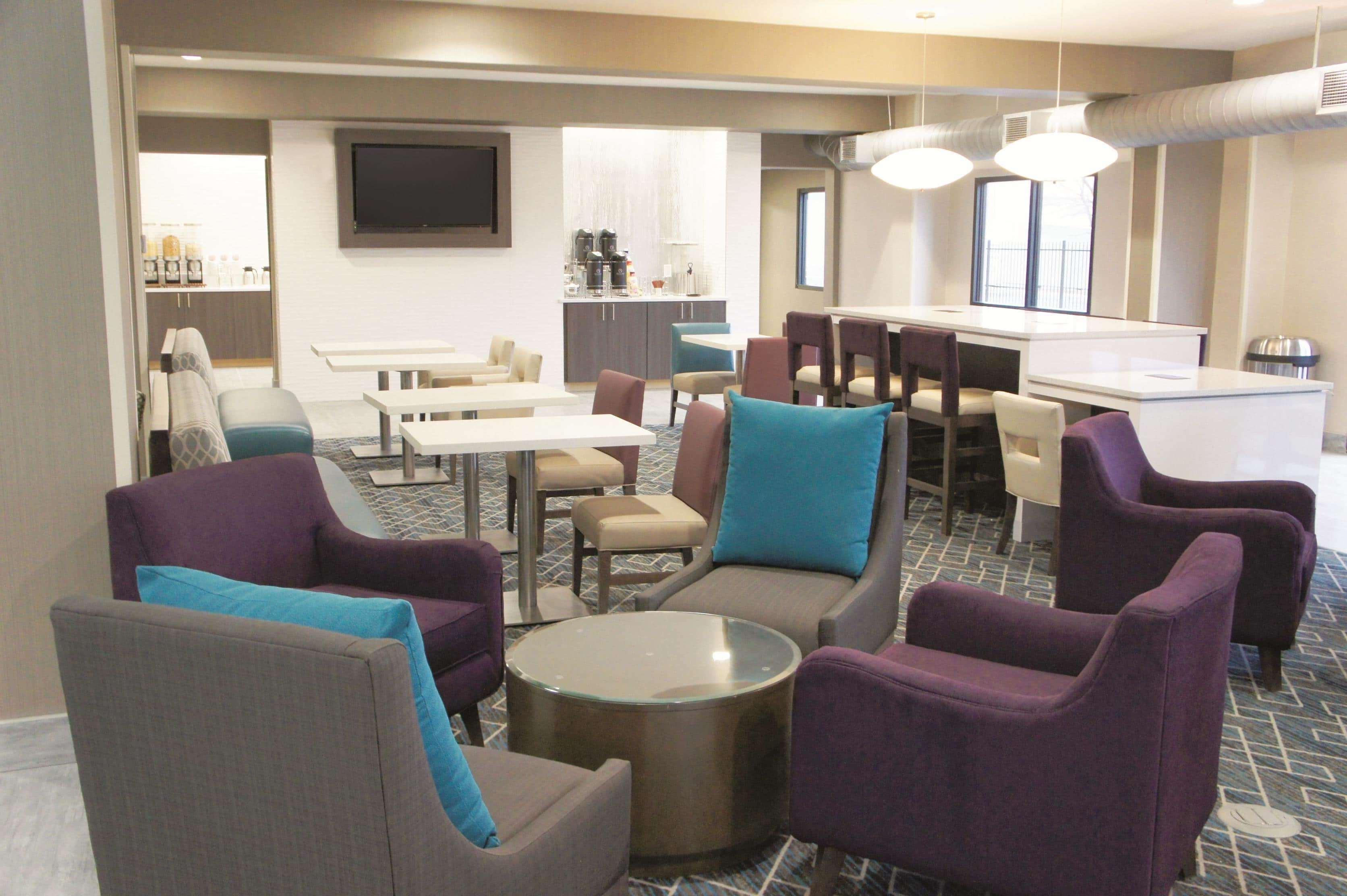 Готель La Quinta By Wyndham Wichita Airport Екстер'єр фото