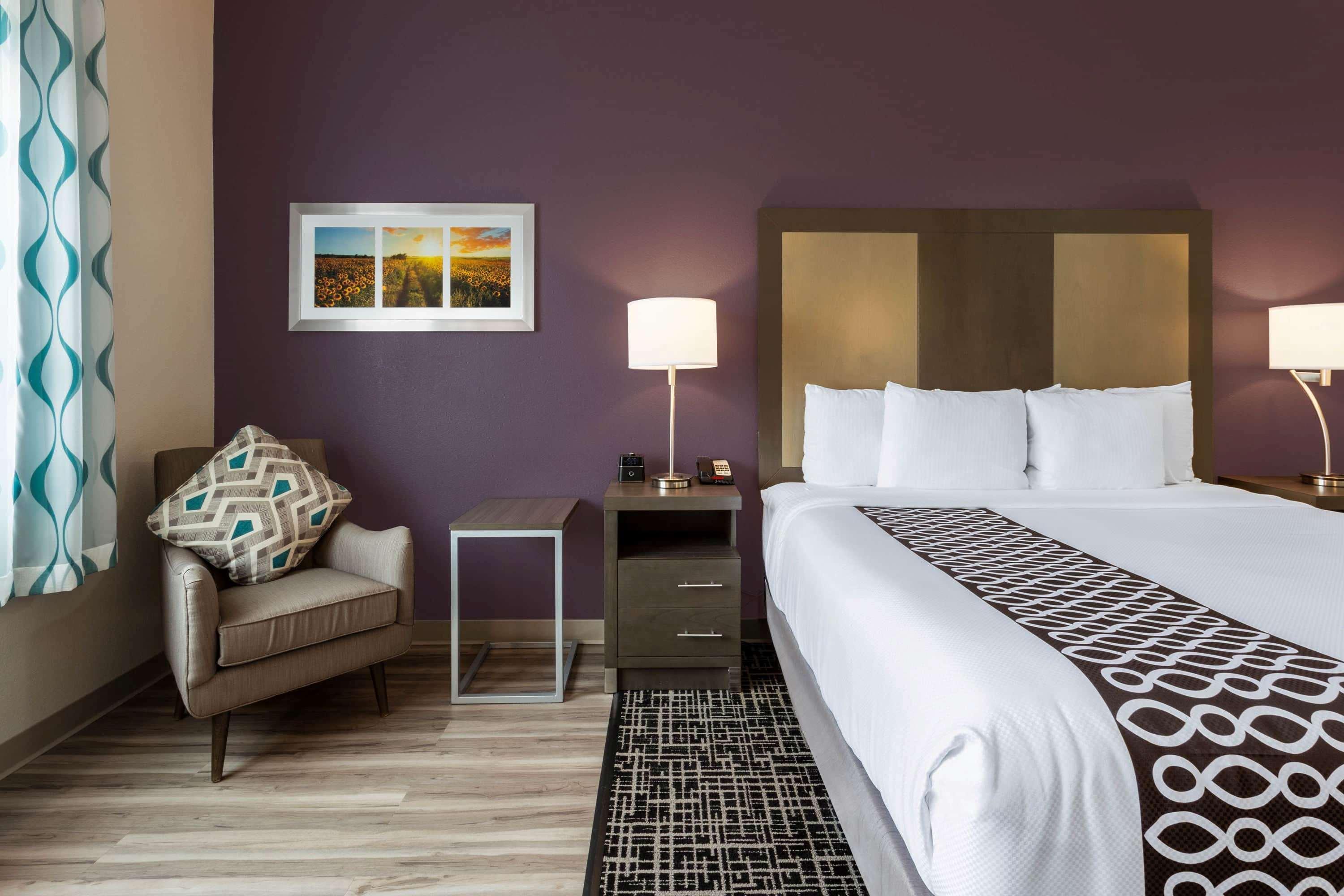 Готель La Quinta By Wyndham Wichita Airport Екстер'єр фото